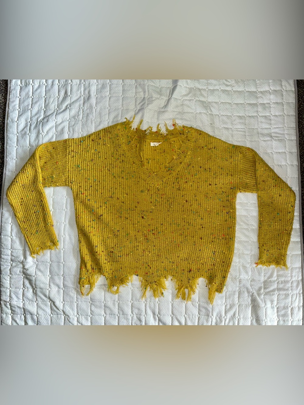 LA MIEL Distressed Mustard Yellow V‑Neck Sweater Like New Sz M/L